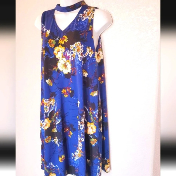 💚5/$25 Perceptions Blue Floral Choker Neck Midi Shift Dress Size 6 - Picture 3 of 5